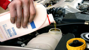 How to check and change engine coolant (c) Newspress